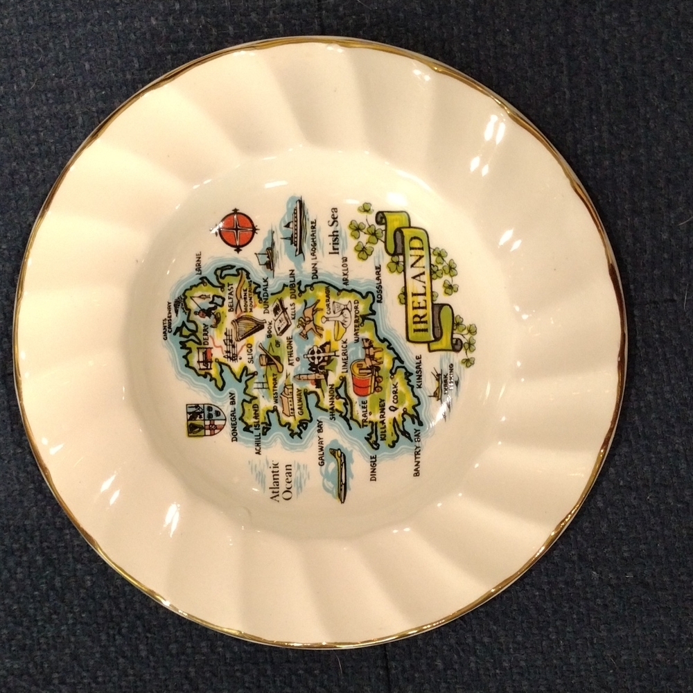 Carrigaline pottery Ireland vintage ashtray